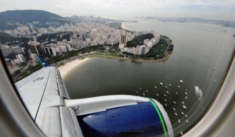 Brasil lança voo experimental com avião movido a etanol