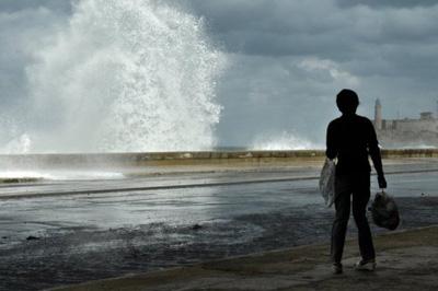 Avanço do mar pode roubar 2.700 km2 de terra de Cuba em 2050