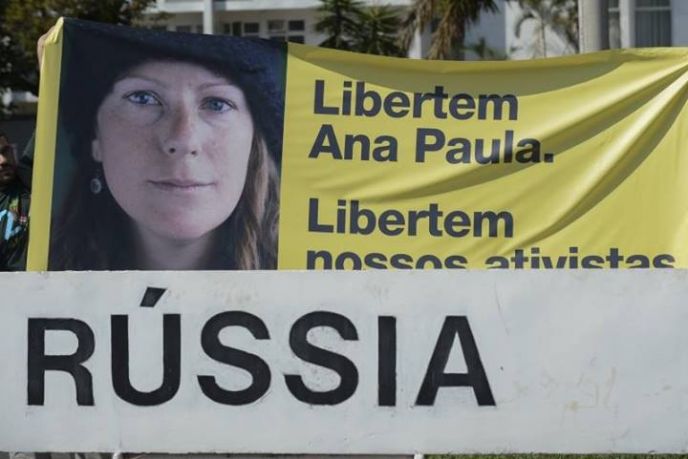 Comissão de parlamentares vai à Rússia pedir libertação de ativista brasileira