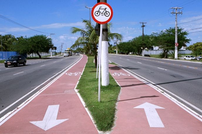 Bicicletas fantasmas: por menos ciclovias e mais educação