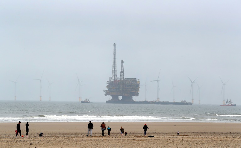 Projetos das grandes companhias de petróleo contrariam objetivos climáticos