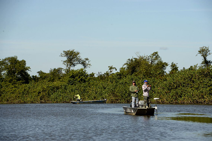 Pescadores preservam o meio ambiente durante período de defeso
